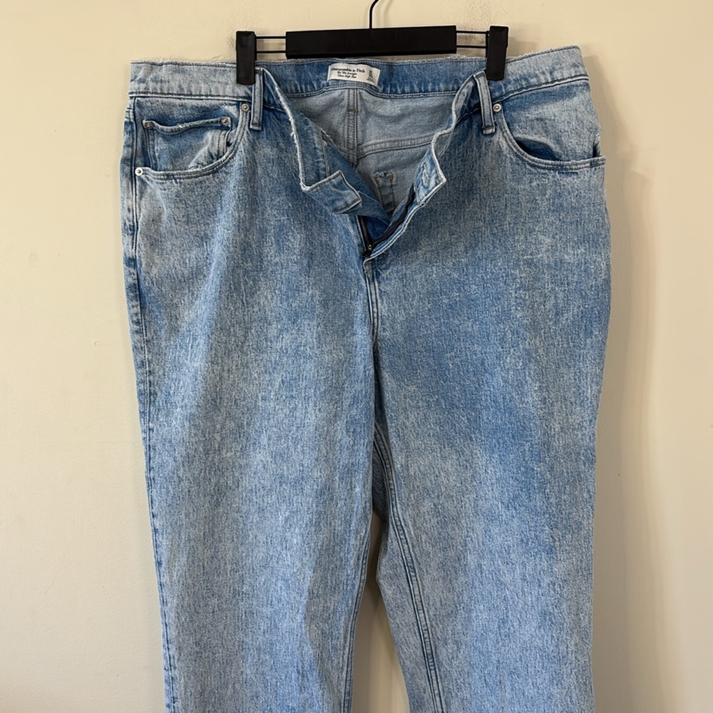 Abercrombie & Fitch The 90s Straight Ultra High Rise Denim Jeans Size 20 SHORT - Picture 5 of 10